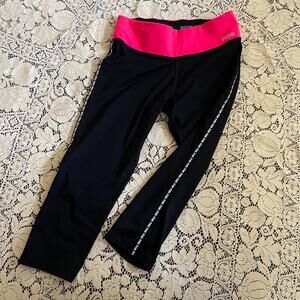 Y2K Victoria's Secret Pink Capri Yoga Pant VS legging vintage 2000s mcbling